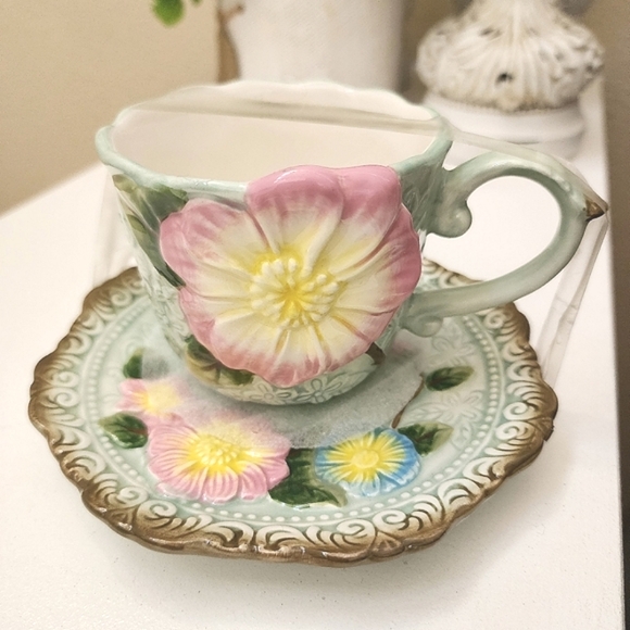 Corner Ruby Botanical Collection Floral 3 Piece Cup&Saucer & Spoon Set ~ New - Picture 2 of 9